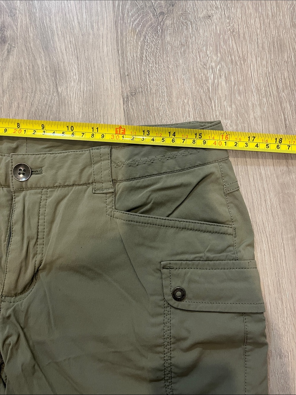 Eddie Bauer Olive Green Utility Cargo Shorts - Picture 4 of 6